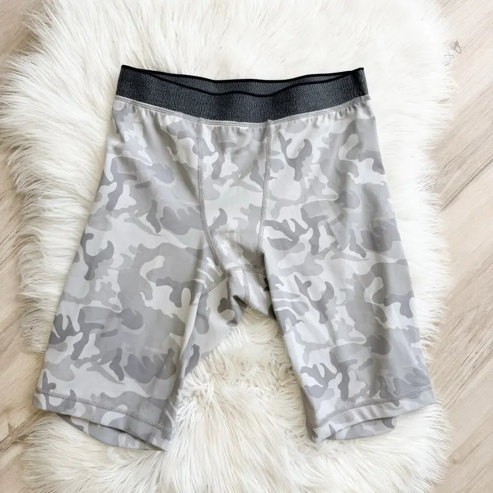 Vuori Men’s Camouflage Limitless Compression Short Gray Size Small dd5431